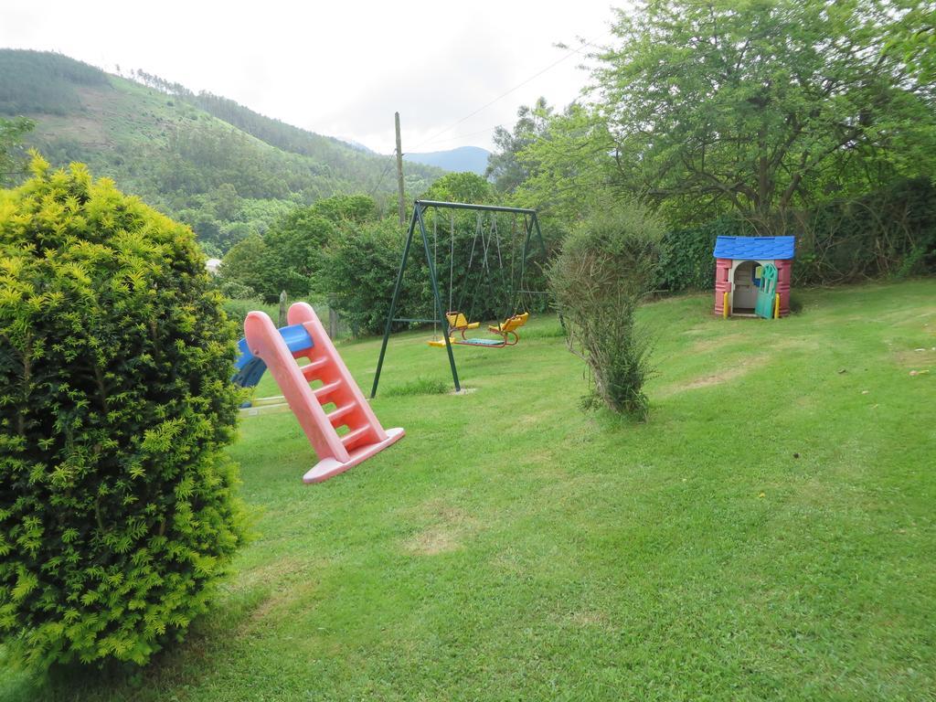 Apartamentos El Otero De Cudillero Soto de Luiña エクステリア 写真