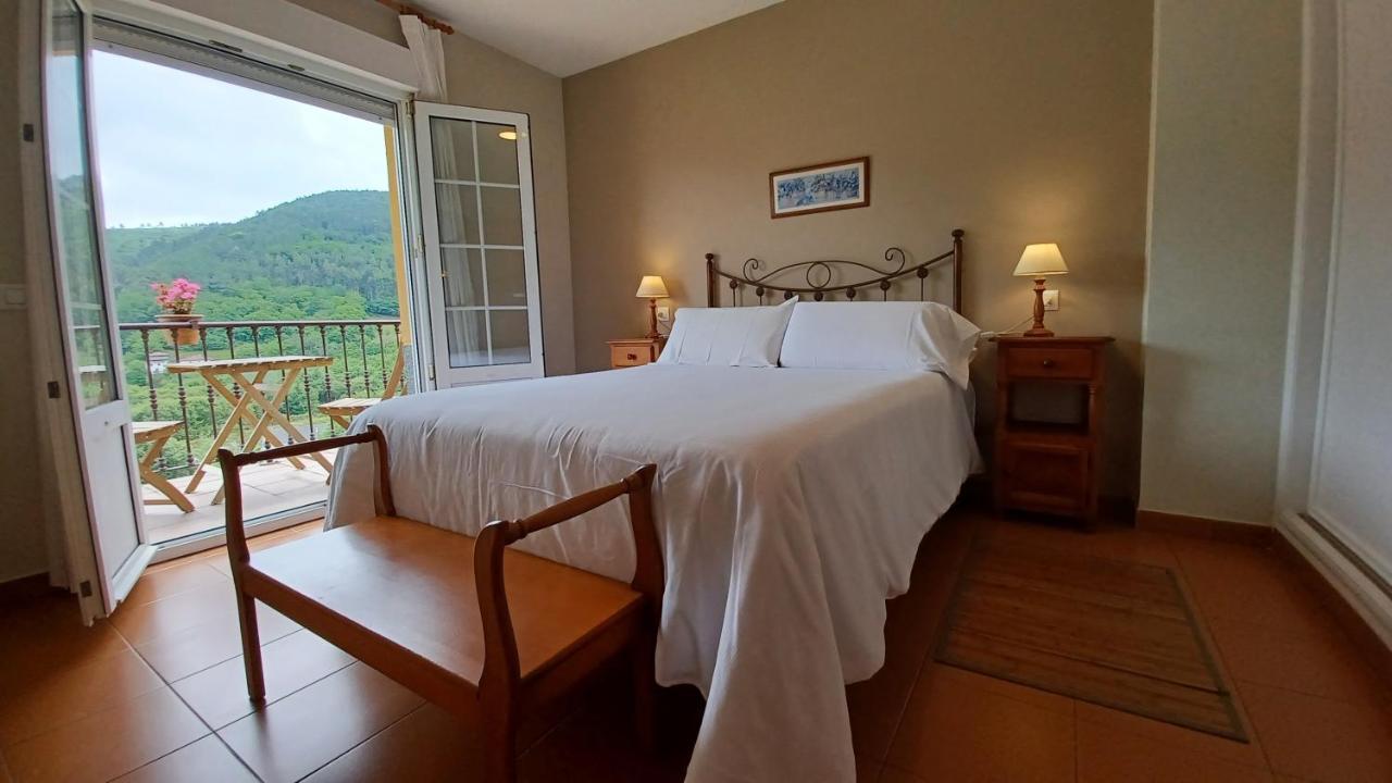 Apartamentos El Otero De Cudillero Soto de Luiña エクステリア 写真